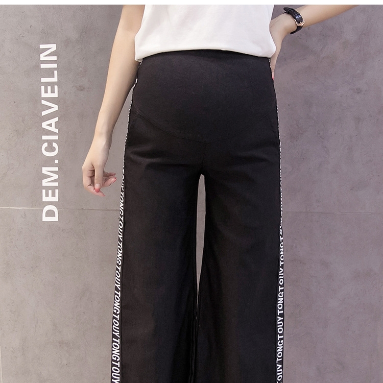 Alphabet-ribbon-black-white-pregnant-woman-cropped-trousers