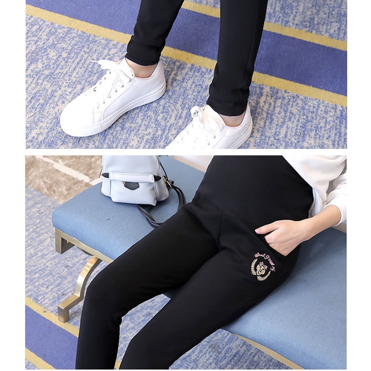 Embroidered-feet-pregnant-women-leggings