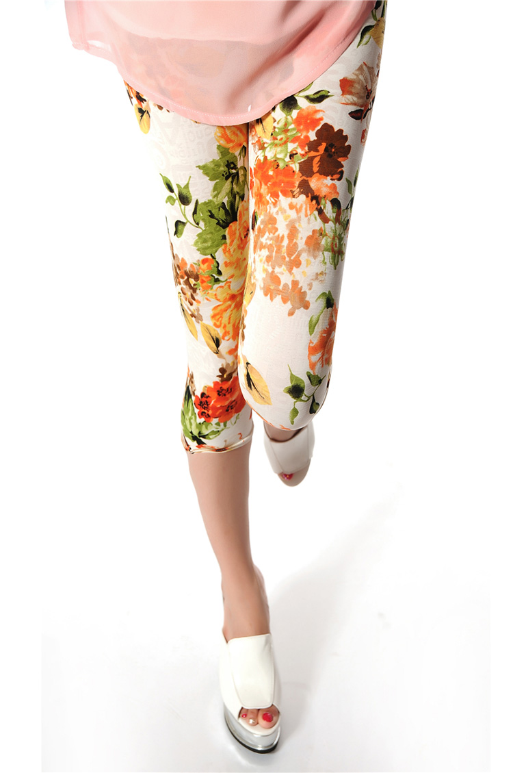 Floral-printed-sexy-ladies-capri-leggings