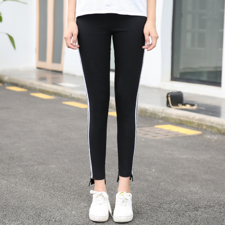 Foot-asymmetrical-nine-point-maternity-pants