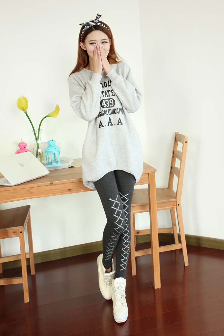 Printed-lace-striped-nebula-leggings