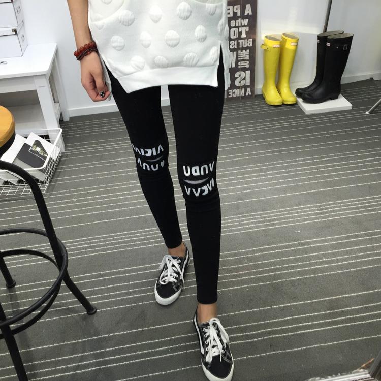 Wholesale-letter-velvet-leggings-as-pants