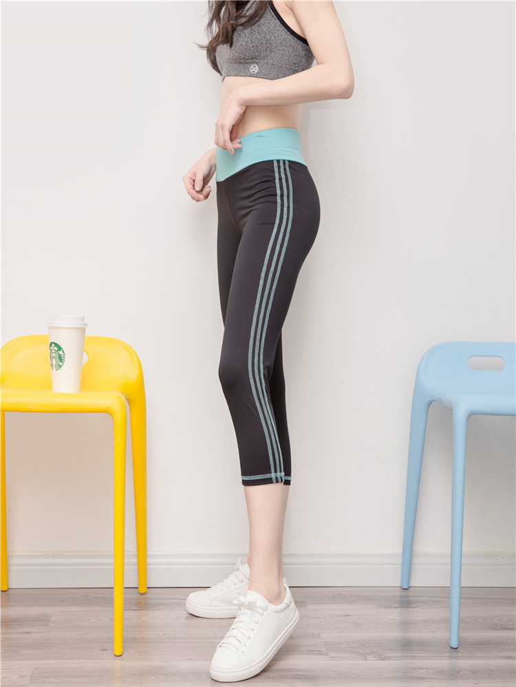 Wholesale-striped-yoga-leggings