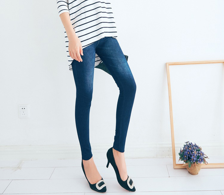 Women-jeans-velvet-leggings-wholesale