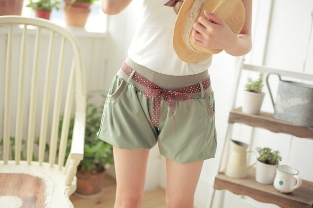 Women-khaki-shorts-leggings-wholesale