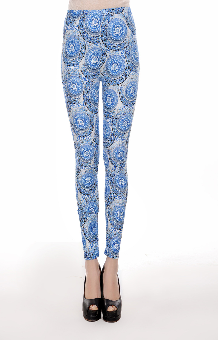 Womens-round-blue-and-white-print-leggings