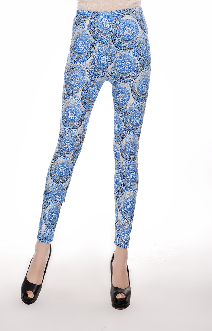 Womens-round-blue-and-white-print-leggings