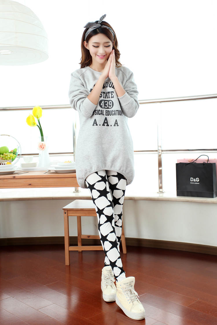 Black-and-White-Star-Print-cute-leggings-wholesale