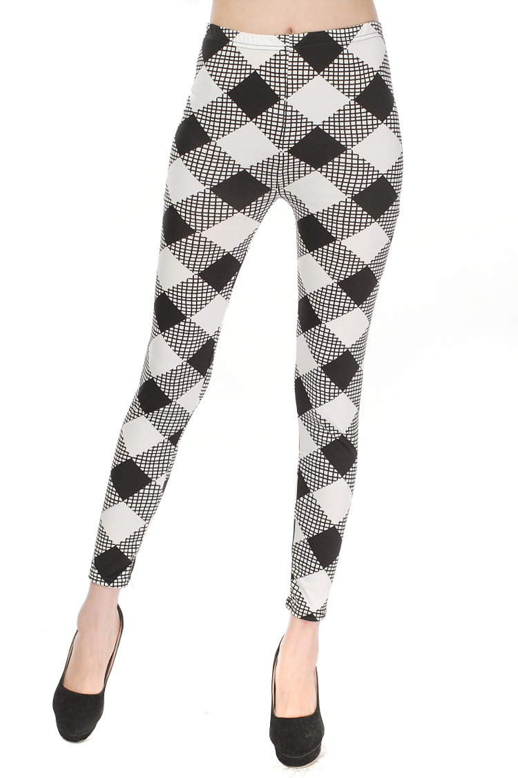 Graffiti-grid-printing-black-and-white-leggings-wholesale