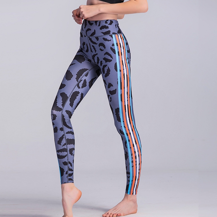 ot-lip-print-yoga-leggings