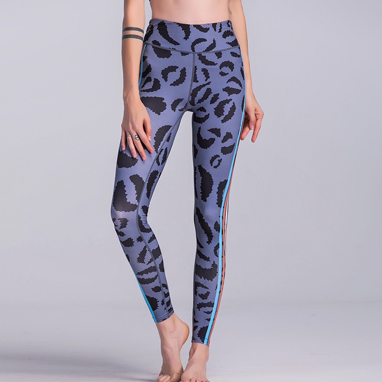 ot-lip-print-yoga-leggings