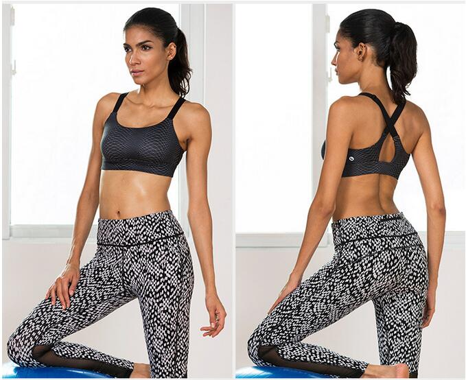 Breathable-fitness-yoga-together-underwear-wholesale