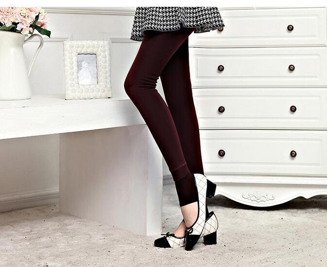 Female-pearl-velvet-leggings-wholesale