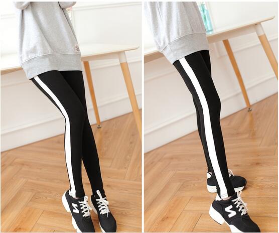 Female-side-white-feet-pants-nine-points-wholesale