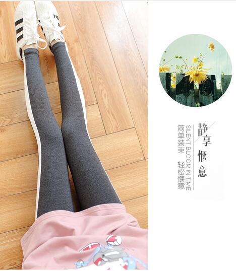 Female-side-white-feet-pants-nine-points-wholesale