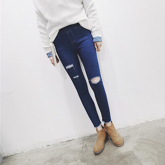 Knee-hole-female-stretch-jeans-wholesale