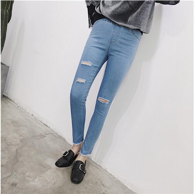 Knee-hole-female-stretch-jeans-wholesale