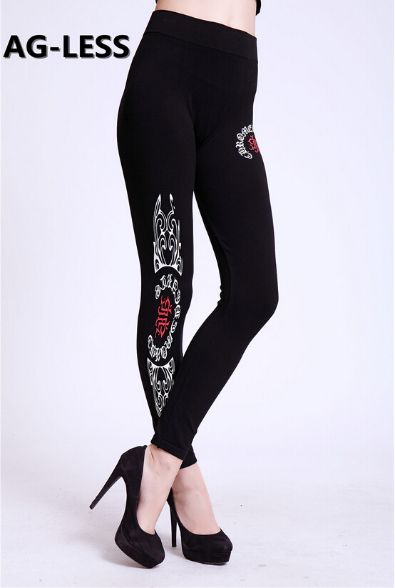 White-totem-printed-leggings-Yoga-pants-wholesale