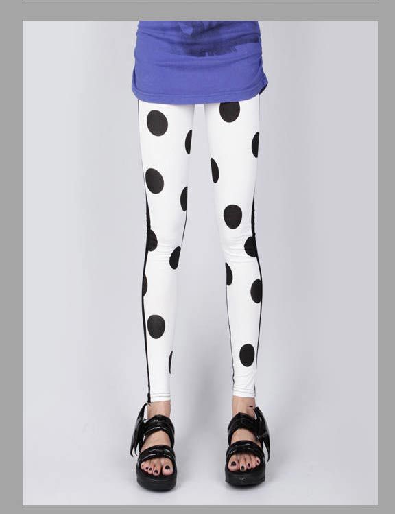 Animals-cows-Leggings-Finnish-fashion-online-store-Leggings