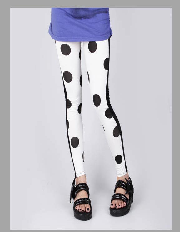 Animals-cows-Leggings-Finnish-fashion-online-store-Leggings