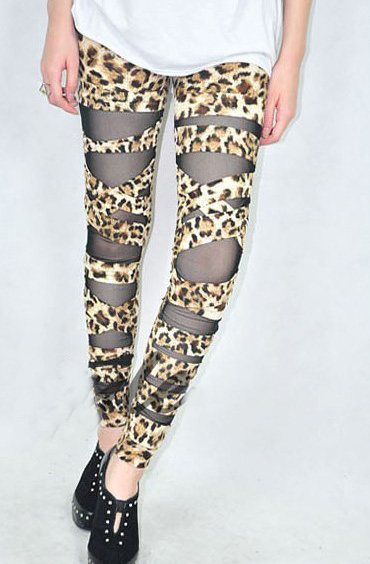 leopard-leggings-outfit